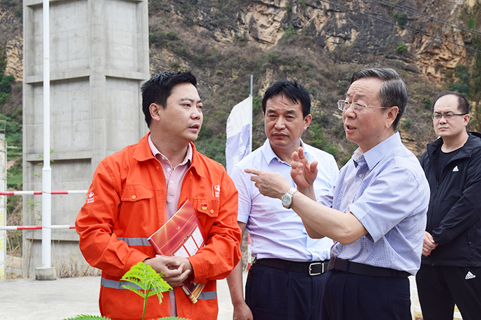 國務院督導組副組長、應急部森林消防局原政委戴建國到金陽河三峽連心橋項目檢查指導工作