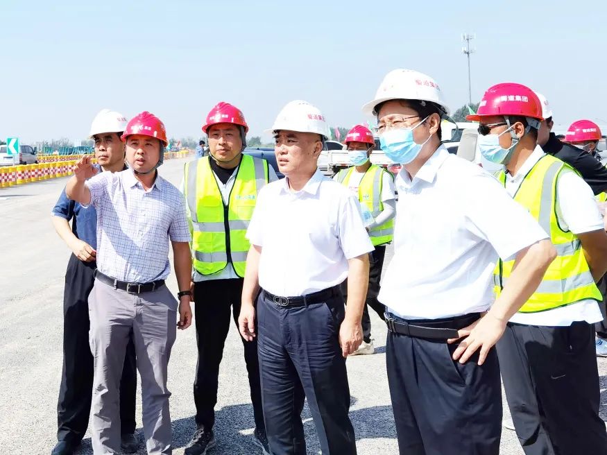 河北省交通運輸廳黨組成員、副廳長侯智敏深入石家莊東站、南站改建工程項目檢查指導工作