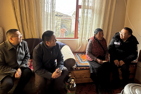 四川路橋黨委副書記、副董事長、總經(jīng)理羊勇前往阿壩縣調(diào)研托底性幫扶工作